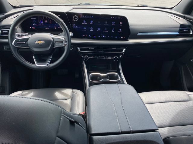 Certified 2025 Chevrolet Traverse LT FWD image 5