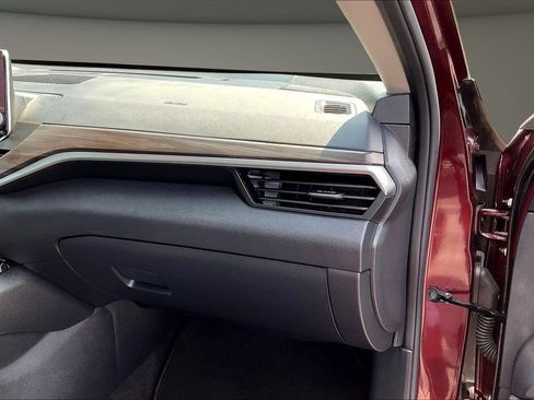 Used 2025 Nissan Altima 2.5 SV FWD image 28