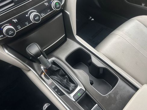 Used 2019 Honda Accord EX image 20