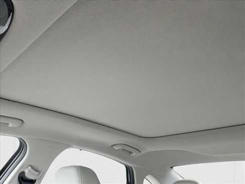 New 2025 Hyundai Sonata Limited image 17