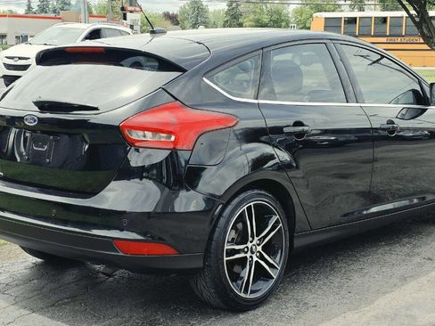 Used 2017 Ford Focus Titanium FWD image 6