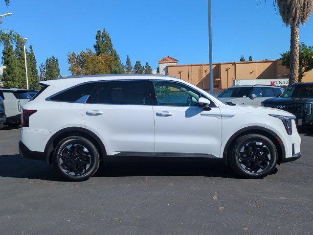 Certified 2026 Kia Sorento S w/ S Panoramic Sunroof Package FWD image 2