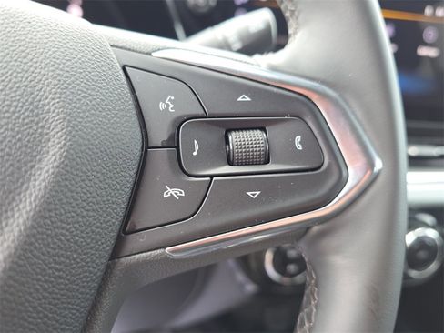 Used 2025 Chevrolet Trax LT w/ LT Convenience Package image 34