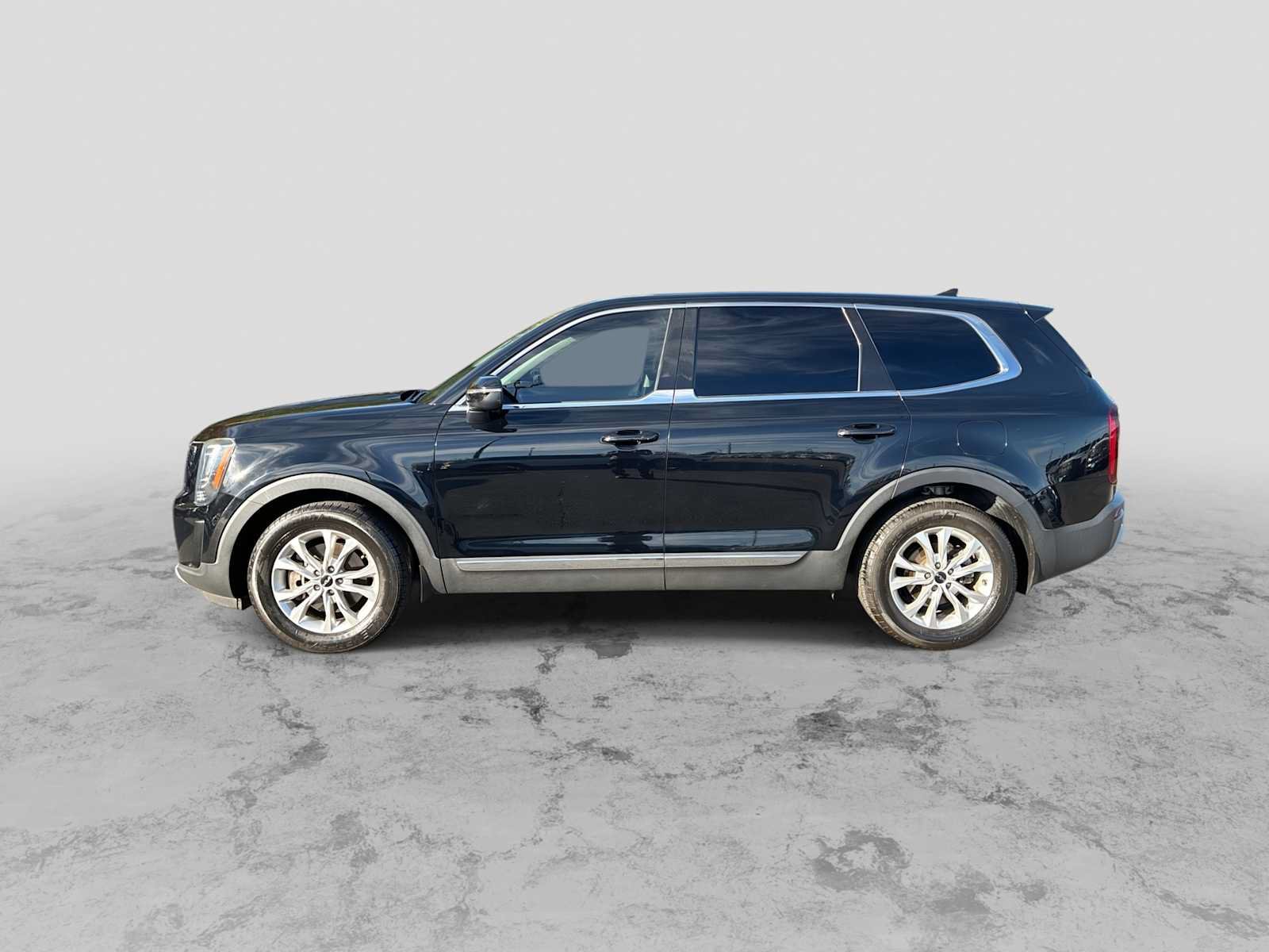Used 2022 Kia Telluride LX AWD/4WD image 5