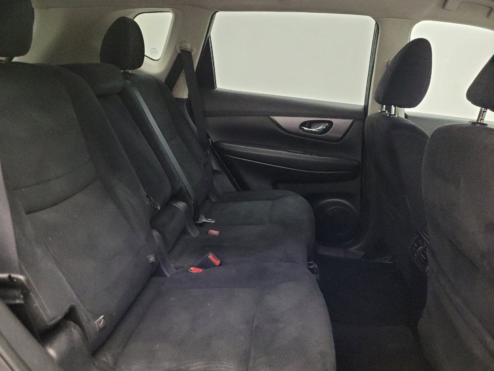 Used 2016 Nissan Rogue SV FWD image 19