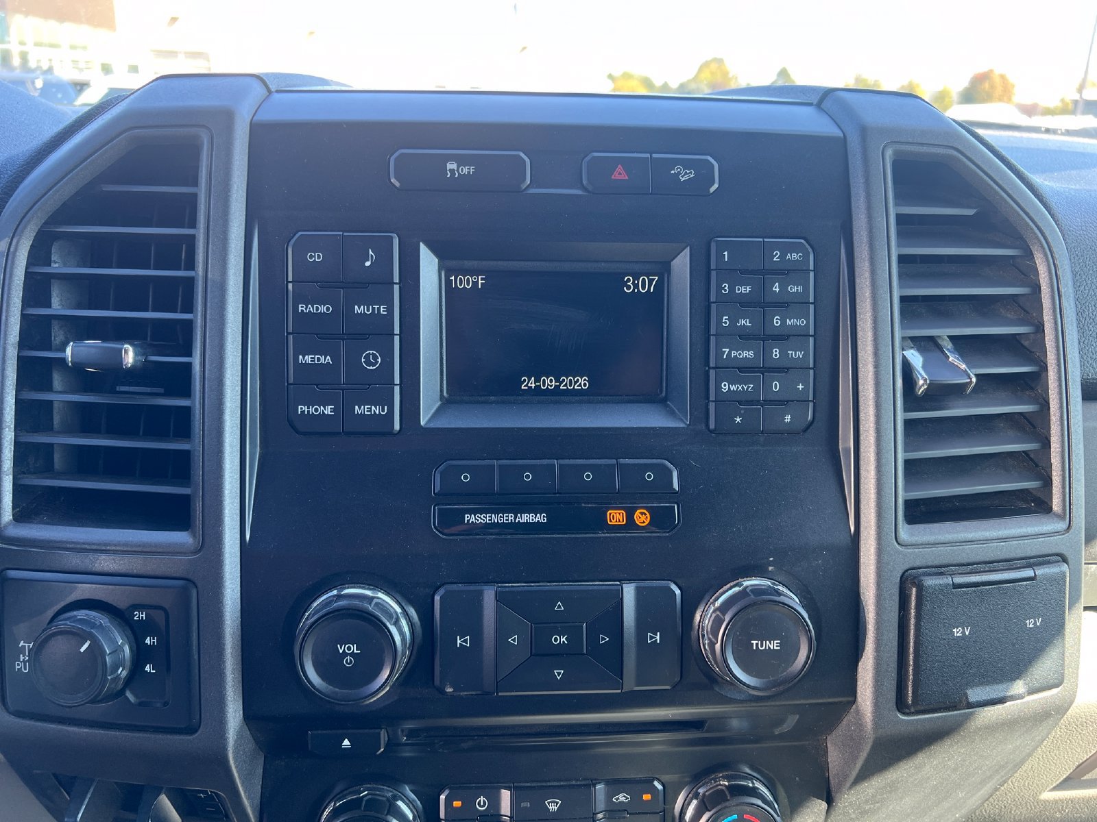 Used 2018 Ford F350 XL w/ Power Equipment Group AWD/4WD image 17