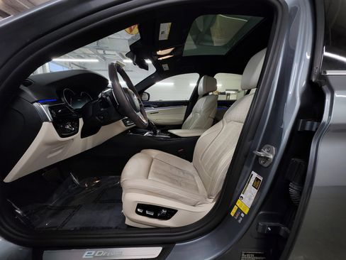 Used 2018 BMW 530e xDrive image 21