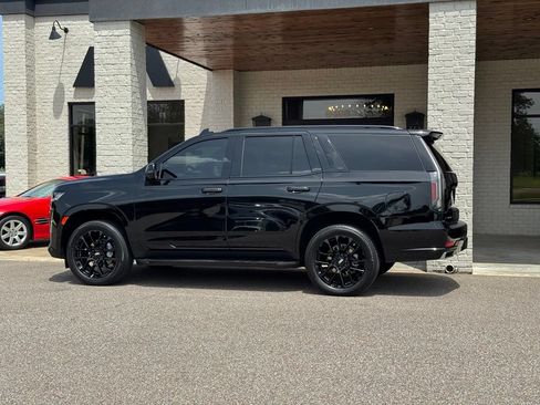 Used 2023 Cadillac Escalade Premium Luxury AWD/4WD image 8