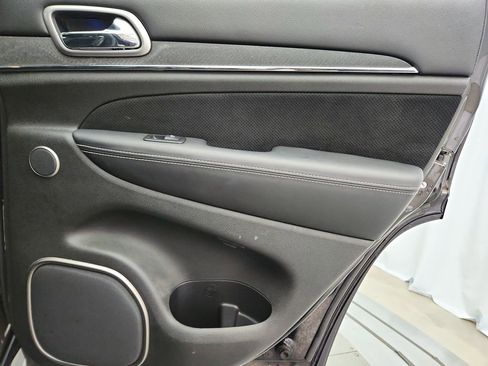 Used 2017 Jeep Grand Cherokee SRT AWD/4WD image 35