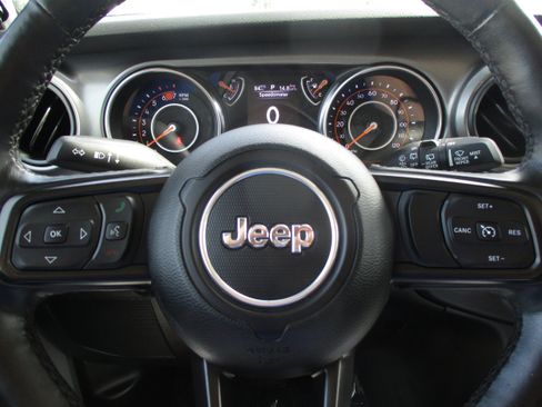 Used 2023 Jeep Wrangler Unlimited Sport AWD/4WD image 19