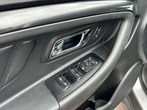 Used 2018 Ford Taurus SHO AWD/4WD image 9