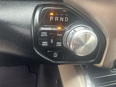 Used 2022 RAM 1500 Laramie AWD/4WD image 15