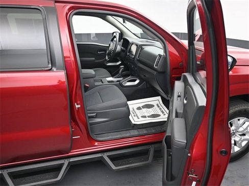 Used 2023 Nissan Frontier SV w/ Tow Package image 16