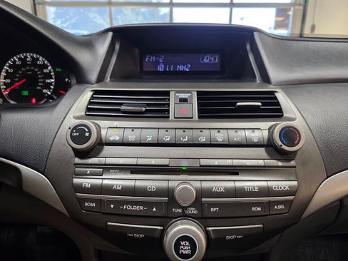 Used 2011 Honda Accord LX-P image 30