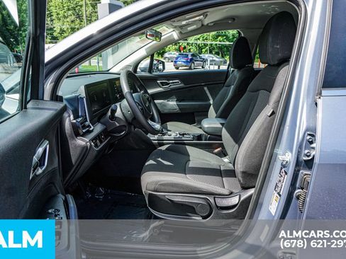 Used 2025 Kia Sportage LX FWD image 19