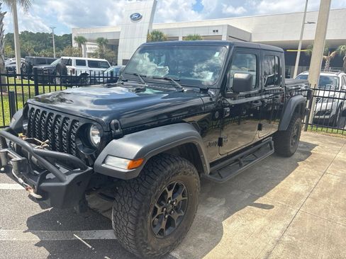 Used 2023 Jeep Gladiator Sport AWD/4WD image 2