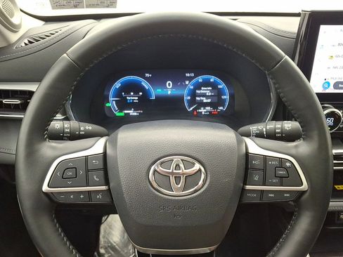 Used 2023 Toyota Highlander Platinum AWD/4WD image 16