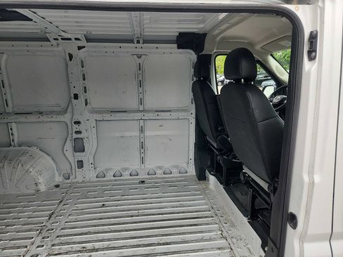 Used 2025 RAM ProMaster 2500 w/ Convenience Group FWD image 10