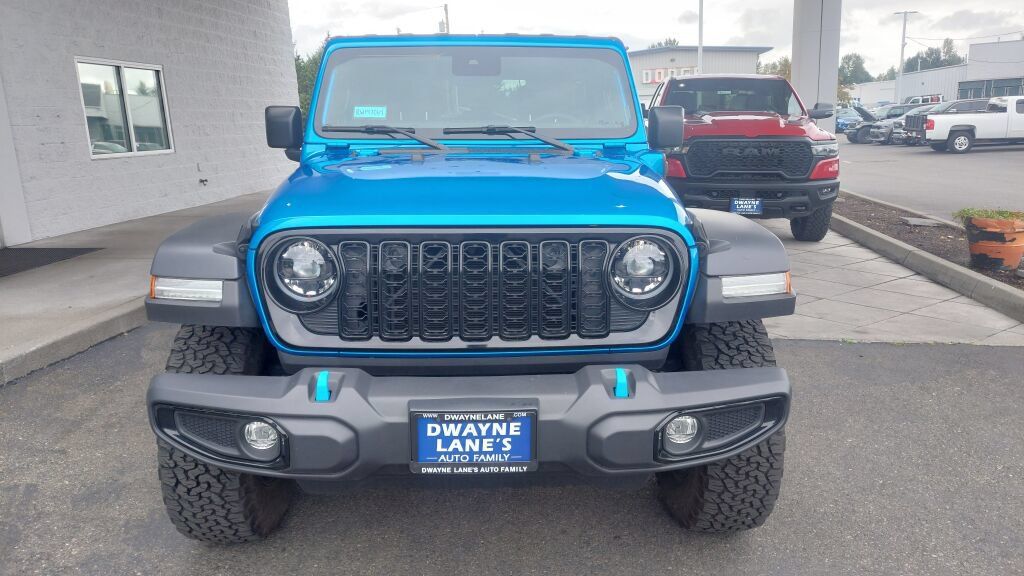 Used 2024 Jeep Wrangler Unlimited AWD/4WD image 2