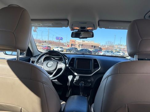 Used 2015 Jeep Cherokee Limited image 31