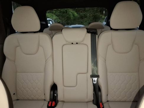 New 2026 Volvo XC90 B6 Plus w/ Protection Package Premier image 17