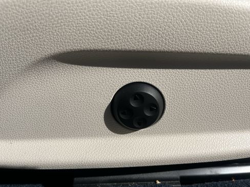 Used 2022 Mercedes-Benz E 450 Cabriolet image 15