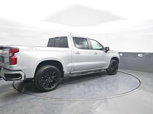 Used 2022 Chevrolet Silverado 1500 RST w/ Rally Edition AWD/4WD image 8