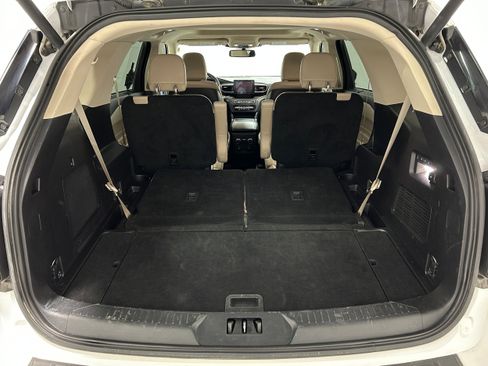 Used 2020 Ford Explorer Limited image 37