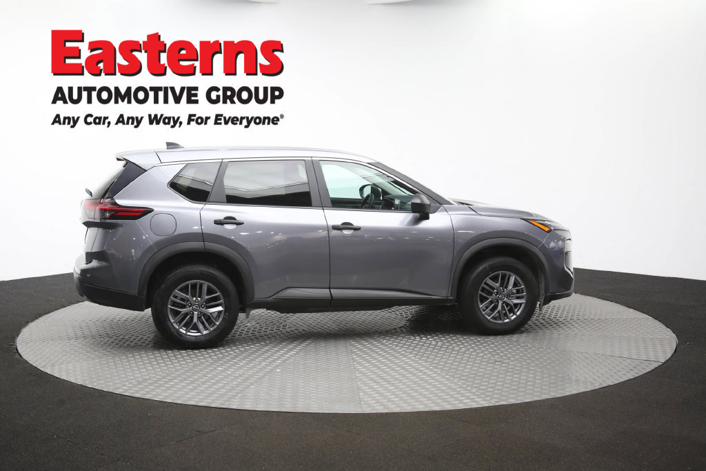 Used 2024 Nissan Rogue S AWD/4WD image 46