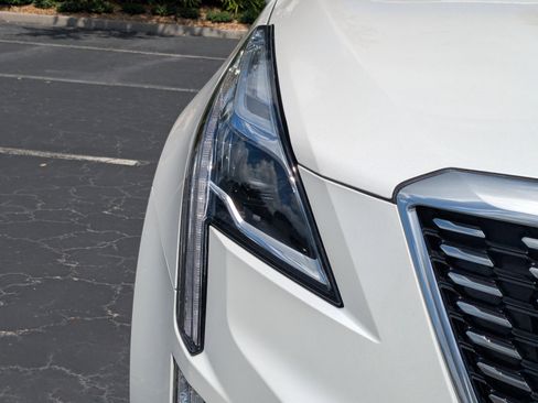 Certified 2023 Cadillac XT5 Premium Luxury image 9