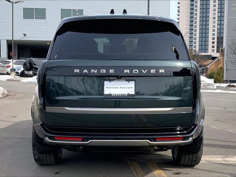 New 2026 Land Rover Range Rover SE image 4