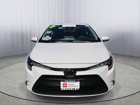 Certified 2024 Toyota Corolla LE w/ LE Convenience Package image 3