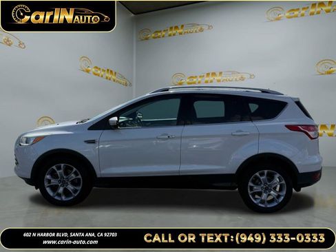 Used 2015 Ford Escape Titanium FWD image 8