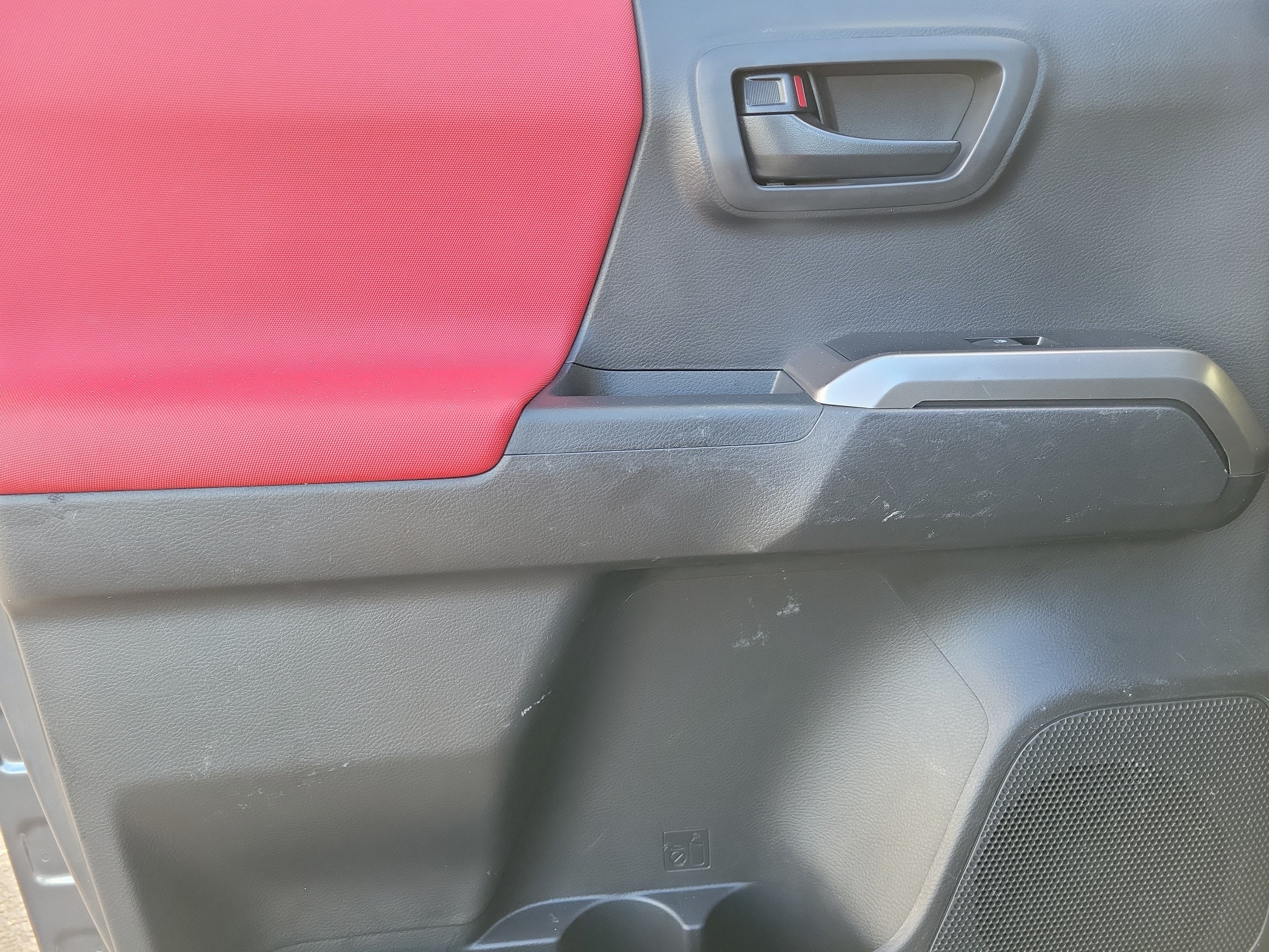Used 2022 Toyota Tacoma SR5 RWD image 13