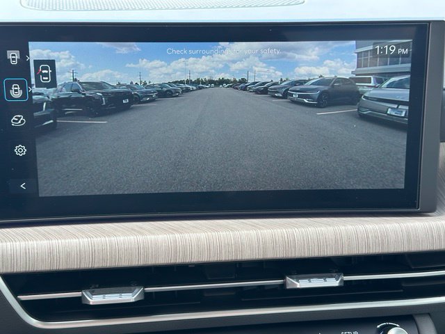 Used 2025 Hyundai Sonata Limited FWD image 33