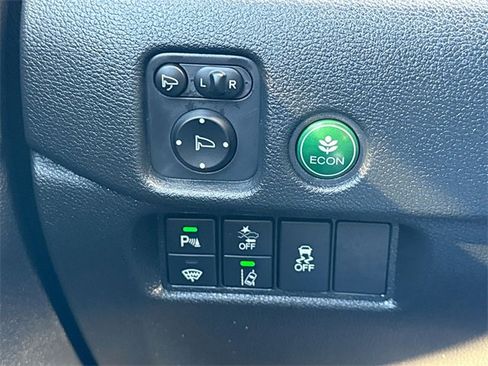 Certified 2022 Honda Passport TrailSport image 35