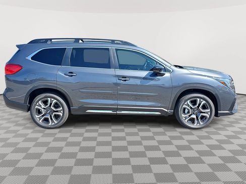 Used 2025 Subaru Ascent Limited AWD/4WD image 4