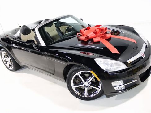 Used 2007 Saturn Sky w/ Premium Trim Pkg image 2