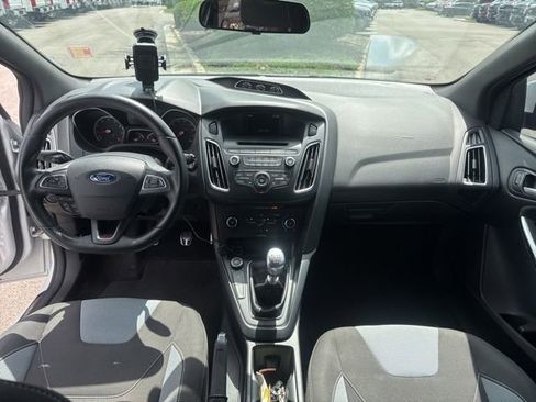 Used 2016 Ford Focus ST FWD image 23