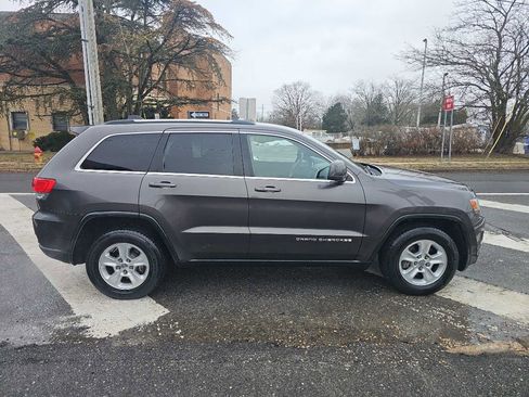 Used 2014 Jeep Grand Cherokee Laredo w/ Quick Order Package 23E image 4