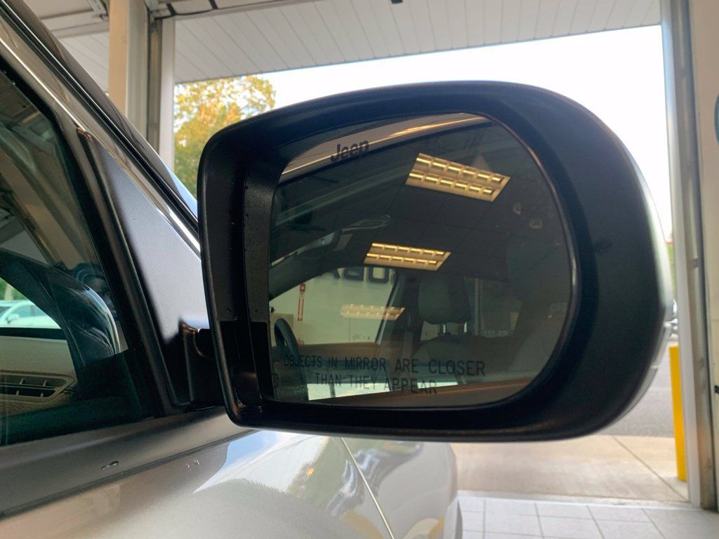 Used 2023 Jeep Compass Limited AWD/4WD image 23
