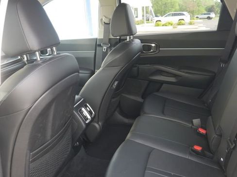 Used 2025 Kia Sorento S w/ Panoramic Sunroof Package FWD image 39