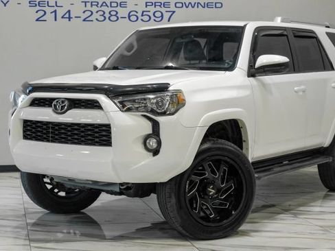 Used 2017 Toyota 4Runner SR5 RWD image 6
