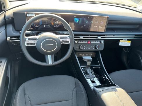 New 2026 Hyundai Tucson SE image 13
