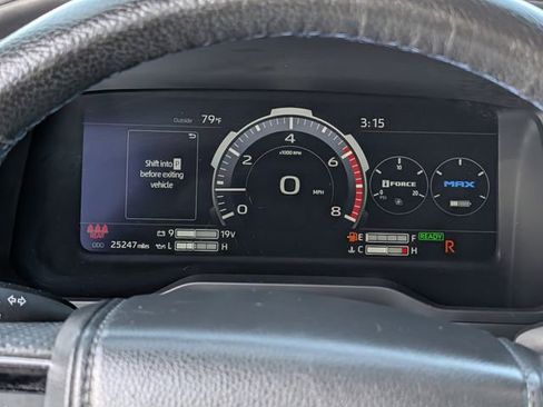 Used 2024 Toyota Tundra Platinum AWD/4WD image 22