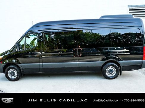 Used 2025 Mercedes-Benz Sprinter 2500 image 24