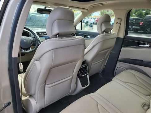 Used 2017 Lincoln MKX Reserve image 10