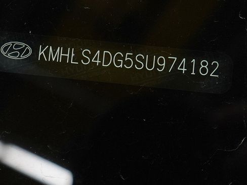 Used 2025 Hyundai Elantra SEL FWD image 28