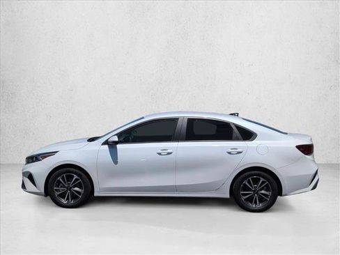 Used 2023 Kia Forte LXS w/ LXS Technology Package FWD image 9