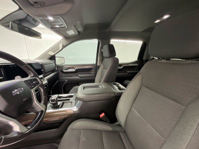 Used 2022 Chevrolet Silverado 1500 RST AWD/4WD image 9